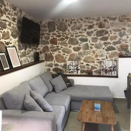 Metaxias House * Leonidio