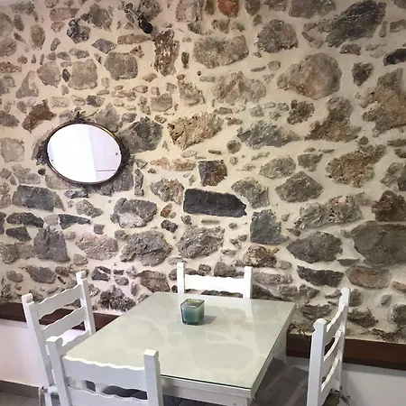 Metaxias House * Leonidio